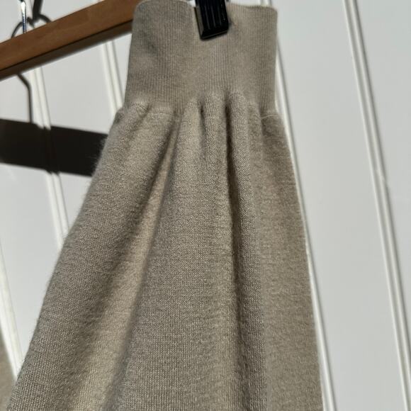 Frenckenberger 100% Cashmere Leg Warmers Chalk One Size NWOT $485 Retail - Picture 3 of 9